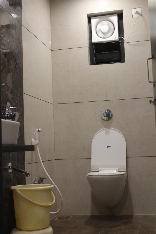 Hotel Nilay Dwarka  Ngoại thất bức ảnh